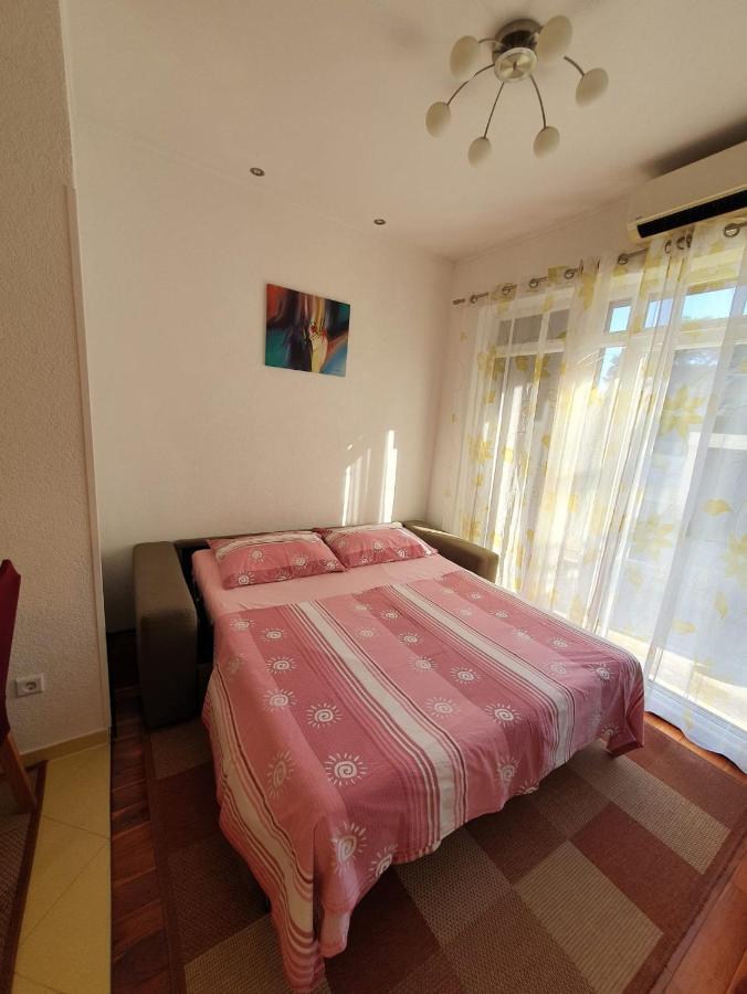 Bugenvilija Duće Exteriör bild
