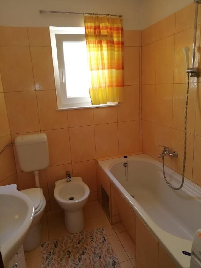 Bugenvilija Duće Exteriör bild
