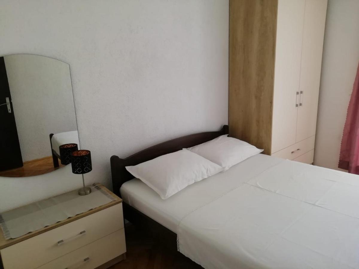 Bugenvilija Duće Exteriör bild