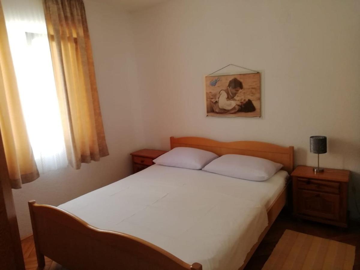 Bugenvilija Duće Exteriör bild