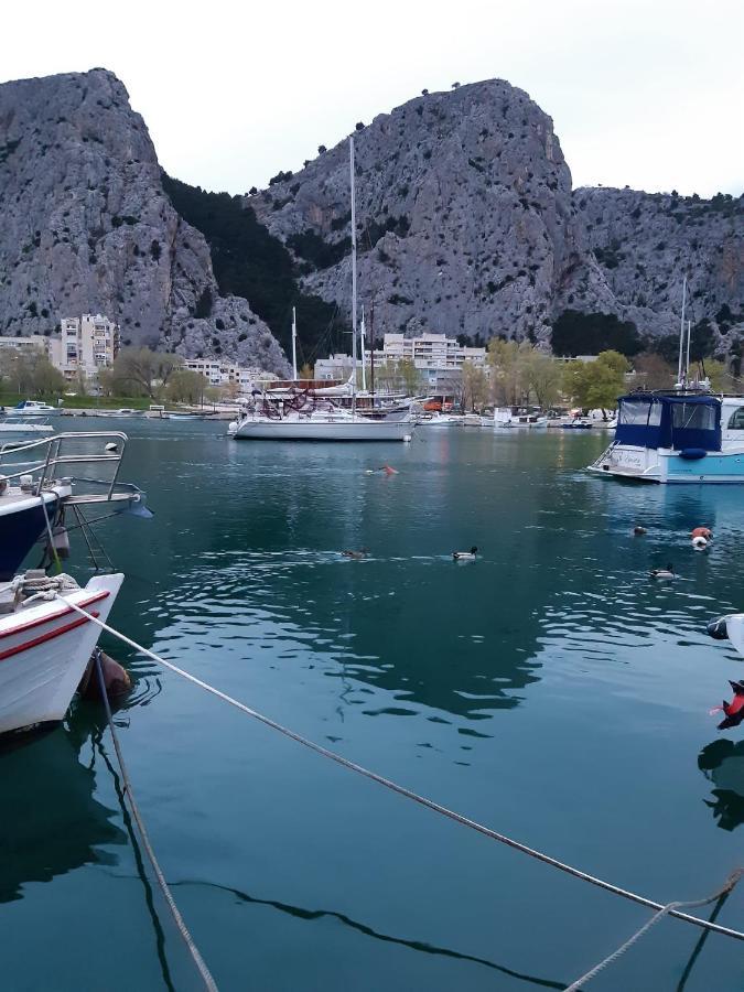 Bugenvilija Duće Exteriör bild