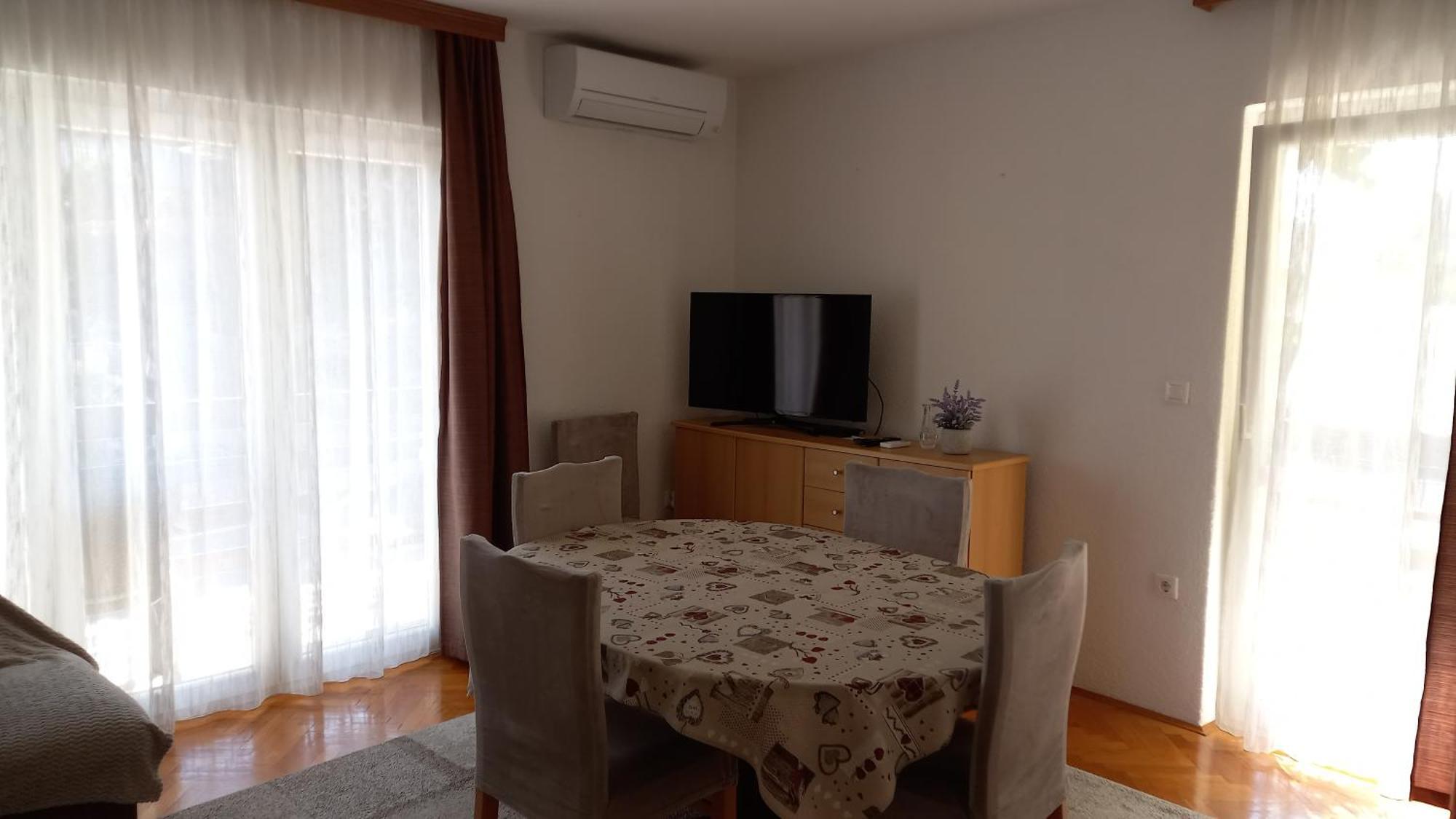Bugenvilija Duće Exteriör bild